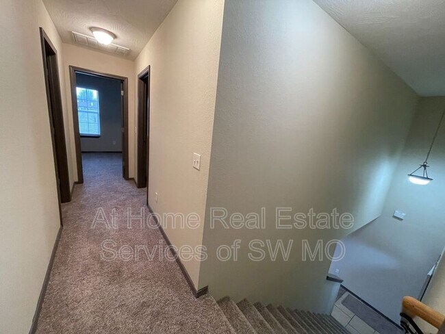Building Photo - 3148 W Golden Valley