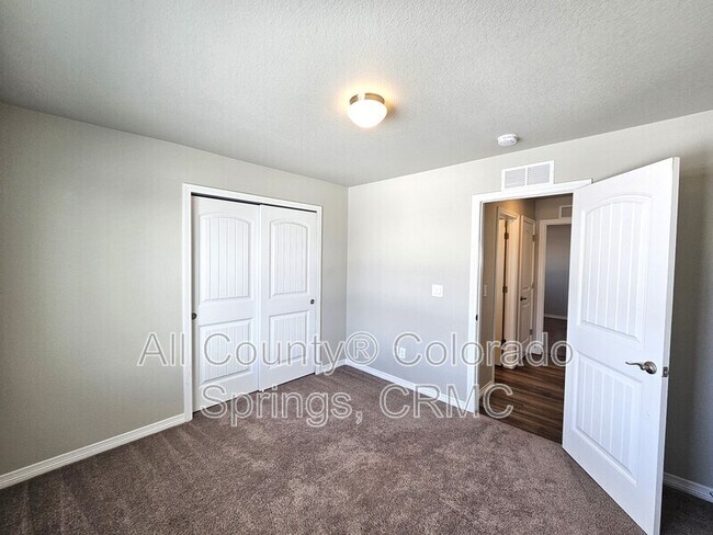 Foto del edificio - 9791 Arbor Walk Ln
