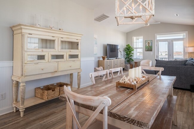 Building Photo - JUST REDUCED!! PLAN AND SECURE YOUR WINTER GETAWAY NOW