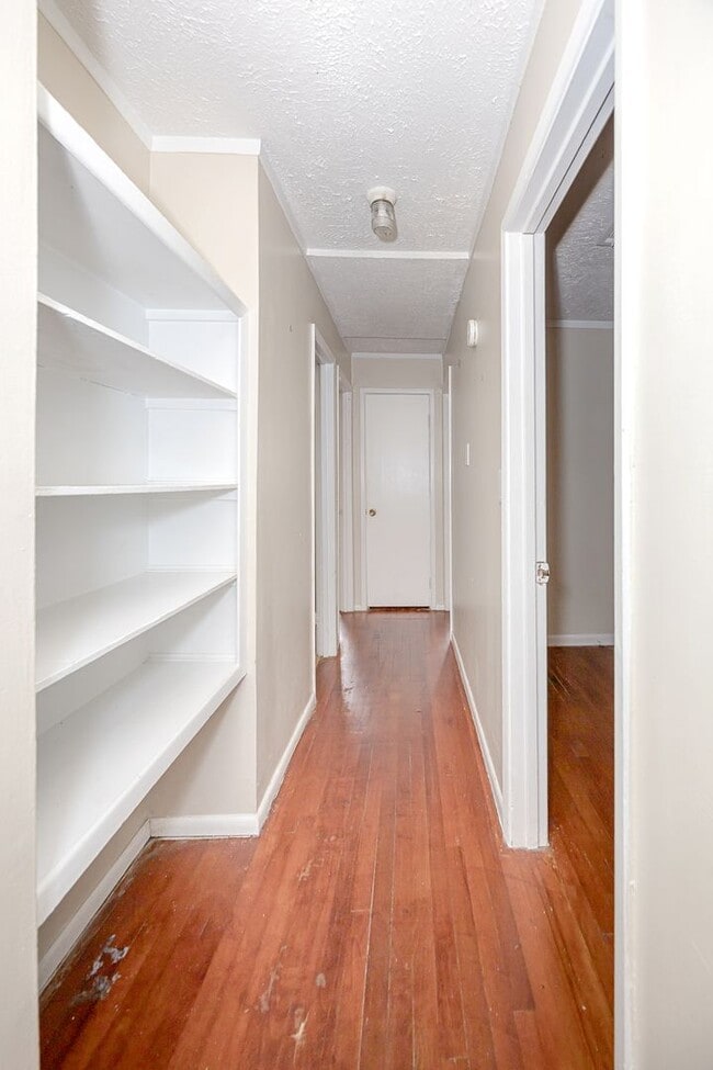 Foto del edificio - 2919 Criswell Ave