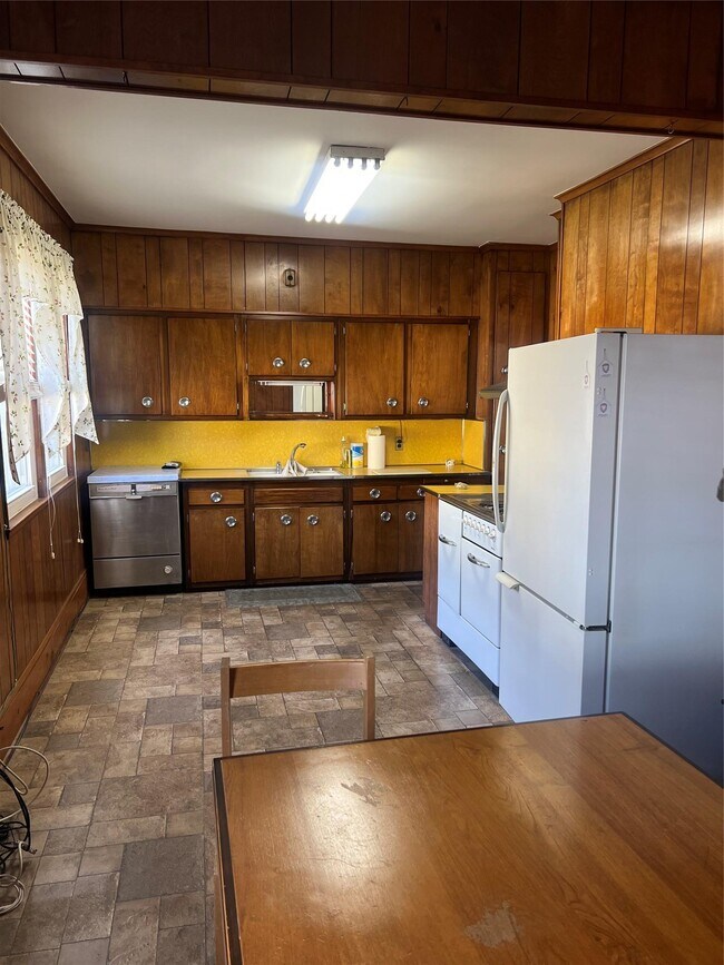 Foto del edificio - 69-35 Hessler Ave