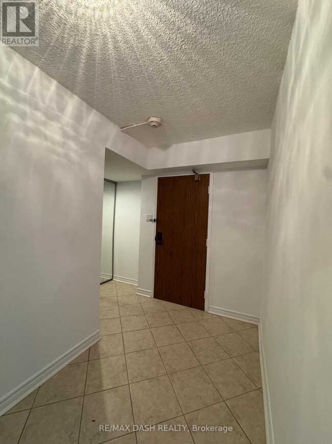 Photo du bâtiment - 45 Carlton St.