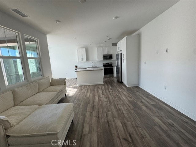 Building Photo - 12962 Lassen Dr