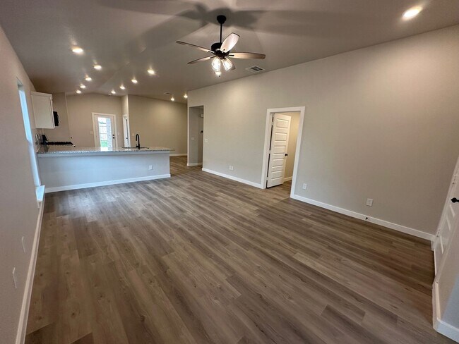 Foto del edificio - Welcome to Beacon Pointe!