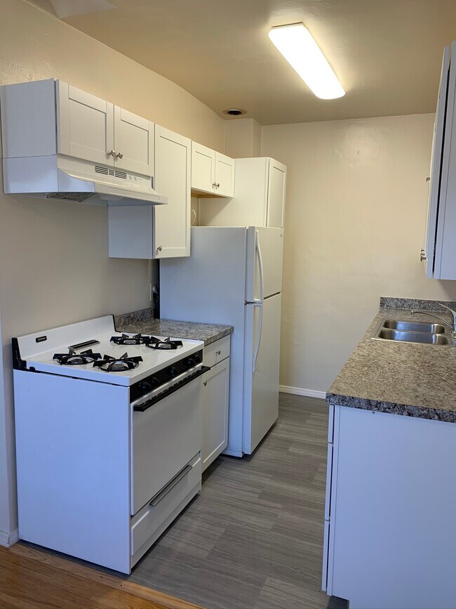 kitchen view 1 - 2077 San Diego Ave
