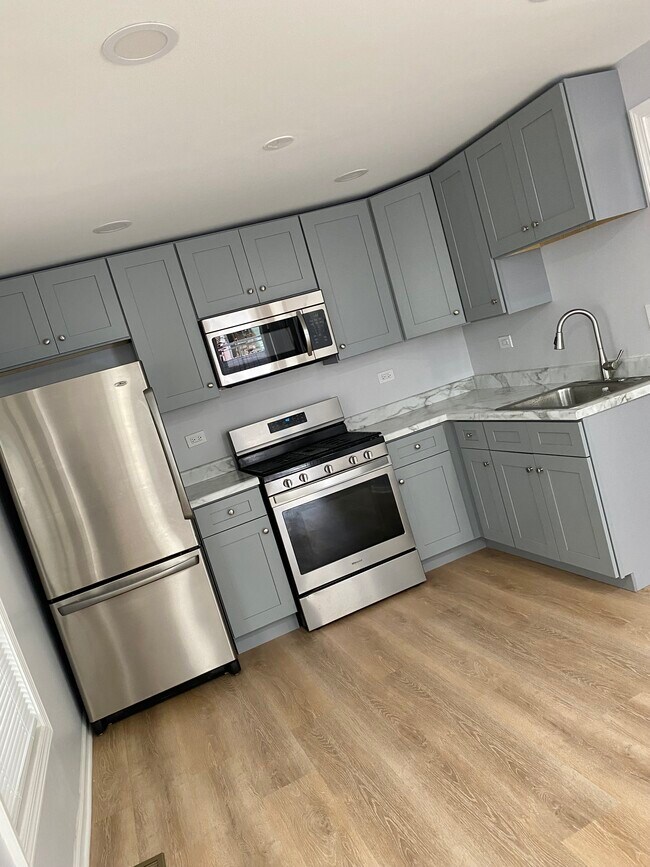 Cocina - 1026 W 20th Pl