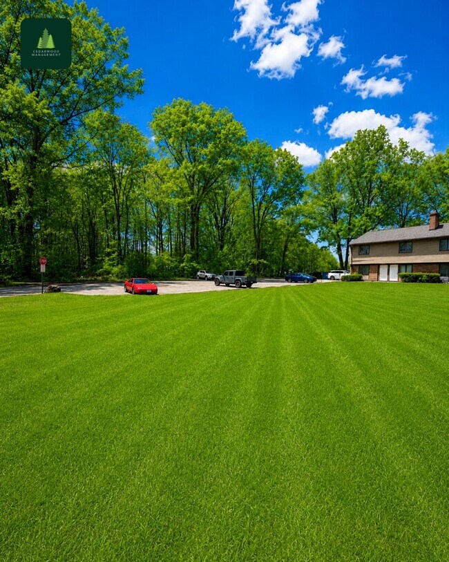 Foto del edificio - 2424-2452-2452 Echo Valley Dr