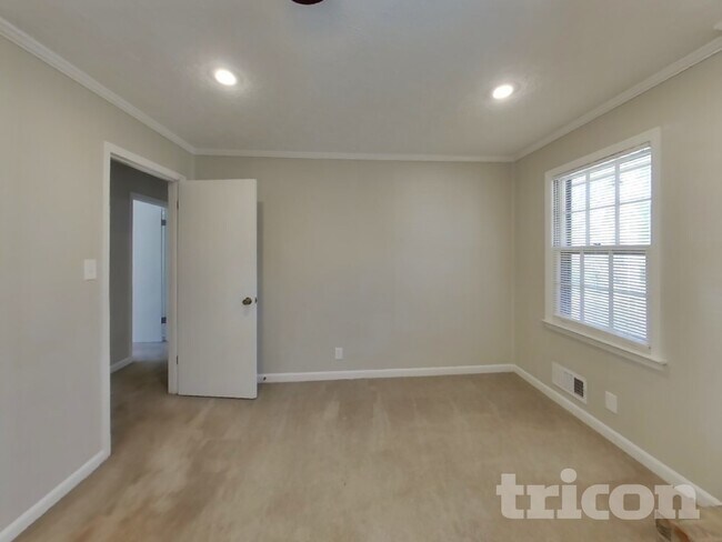 Foto del edificio - 430 Beaumont Dr SW