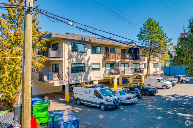 Building Photo - Golden Future Apartments