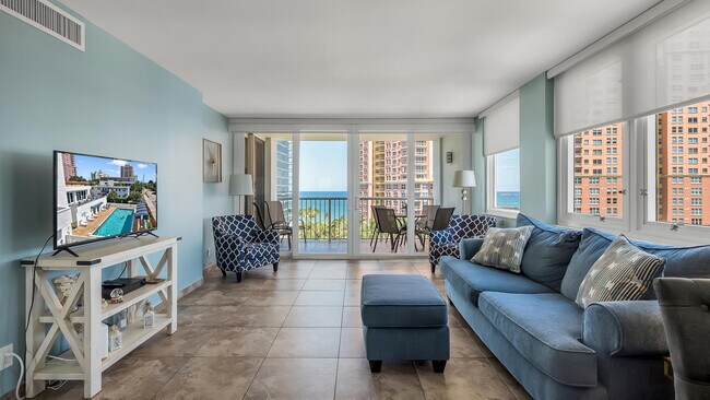Foto del edificio - 2200 NE 33rd Ave