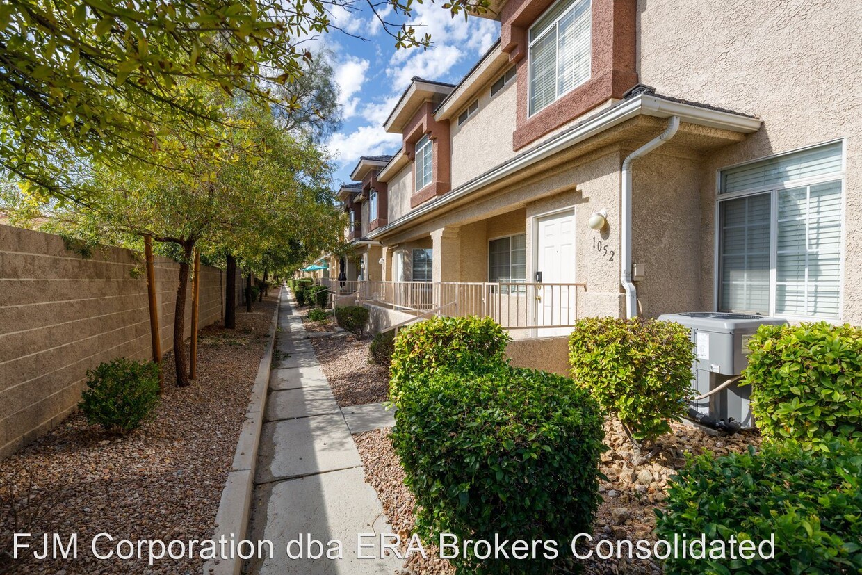 Foto principal - 3 br, 2.5 bath House - 1048 Dusty Creek St