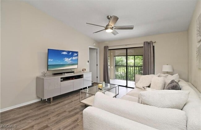 Foto del edificio - 9285 Lake Park Dr