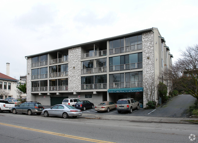 Building Photo - Greenlake Condos