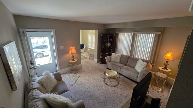 Foto del edificio - 34 N Montgomery Ave