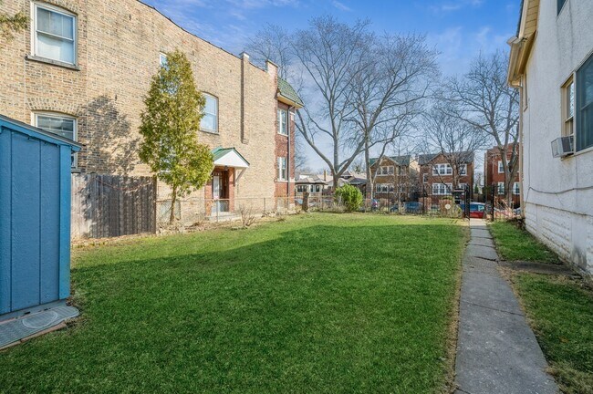 Foto del edificio - 5018 N Lawndale Ave