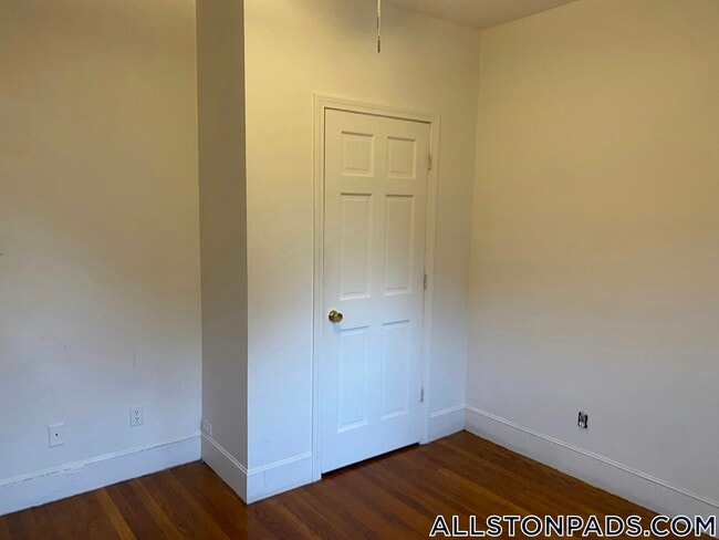 Foto del edificio - 15 Scottfield Rd