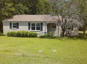 Building Photo - 722 University Ave