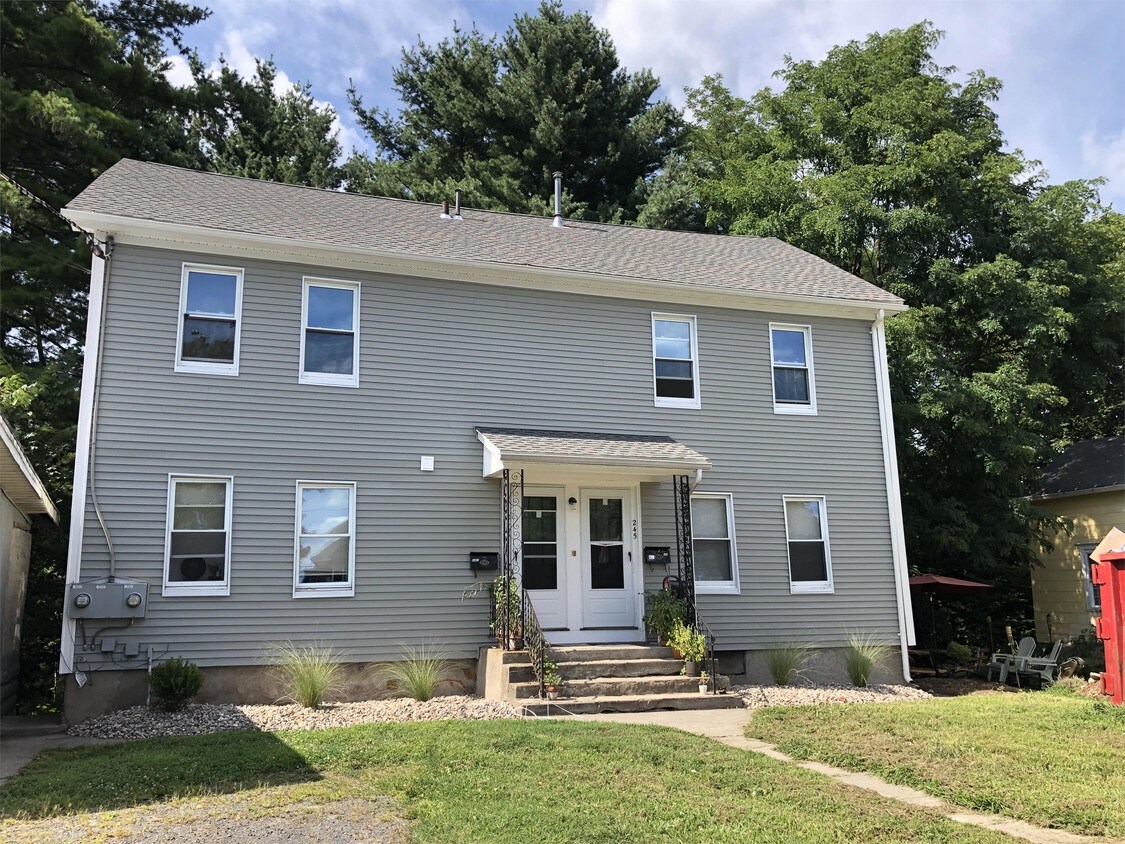 245 South St, Northampton, MA 01060 Condo for Rent in Northampton, MA