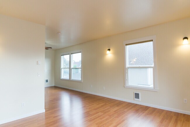 Foto del edificio - 3010 E Spruce St