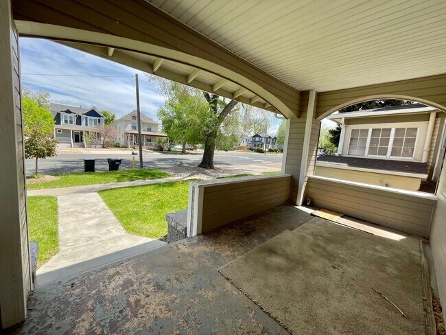 Building Photo - 1729 11th Ave