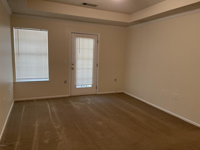 Building Photo - 50 Pebble Beach Cove