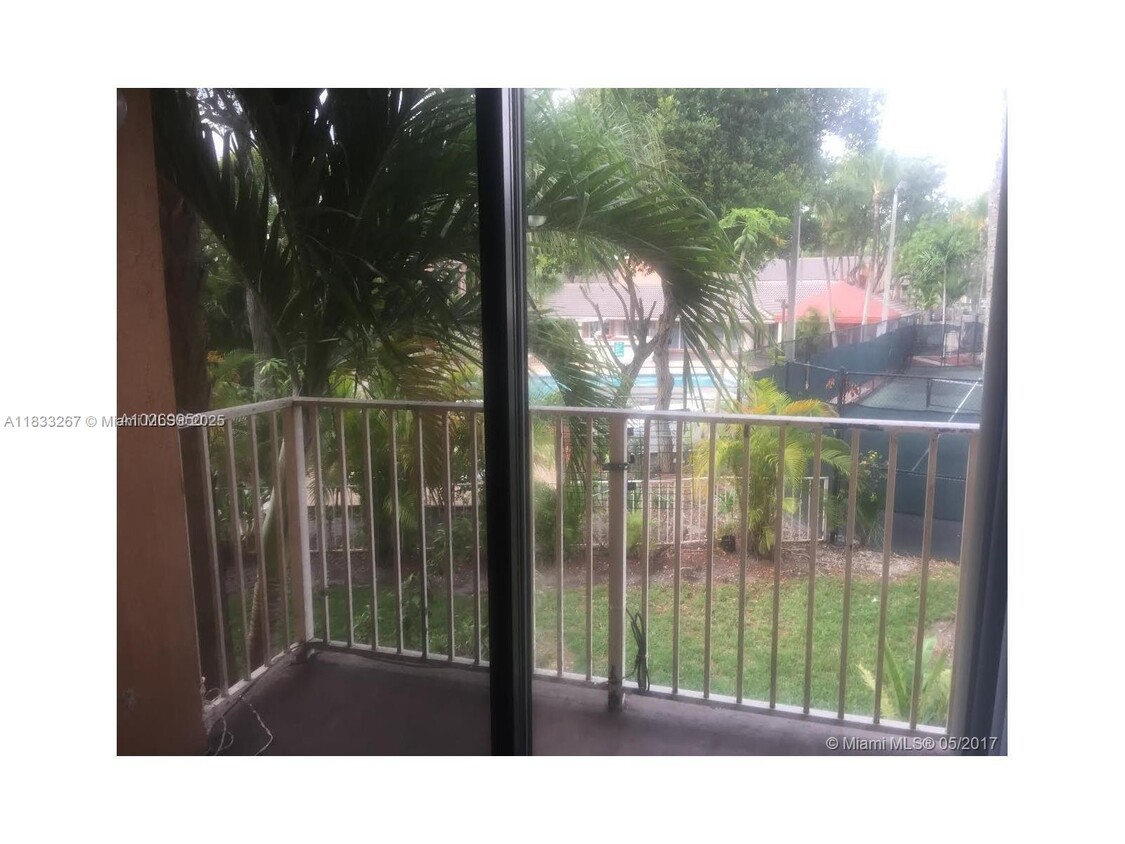 Primary Photo - 7100 NW 179th St