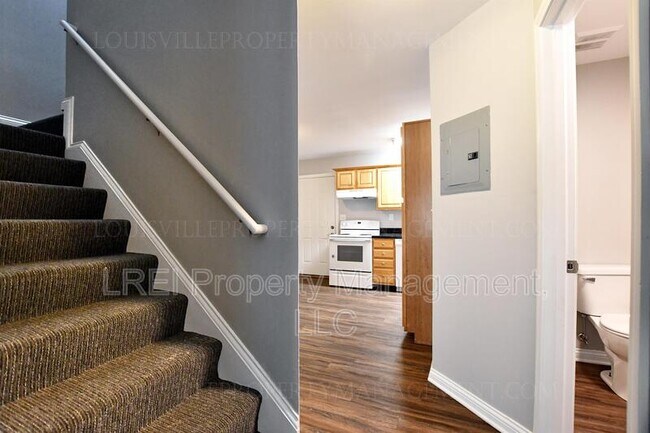 Building Photo - 632 Marian Village Dr