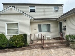 Building Photo - 1830 Harvey Ln