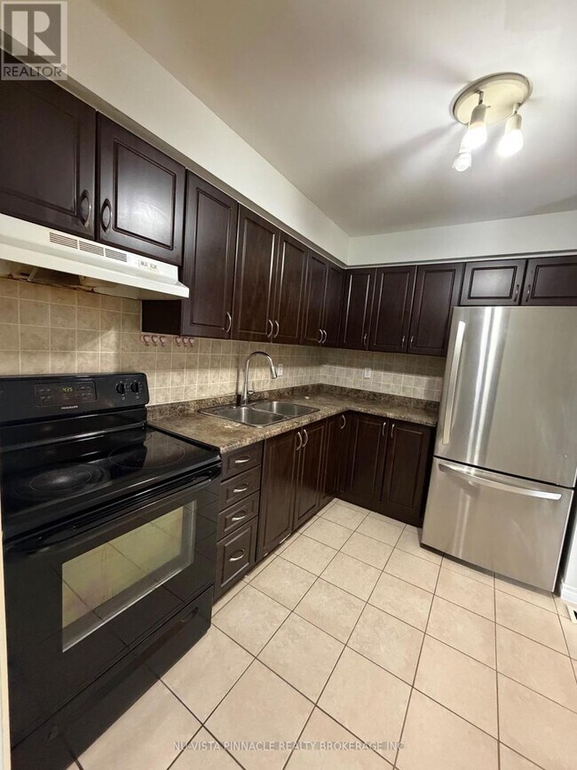 Photo du bâtiment - 30 Clarendon Crescent