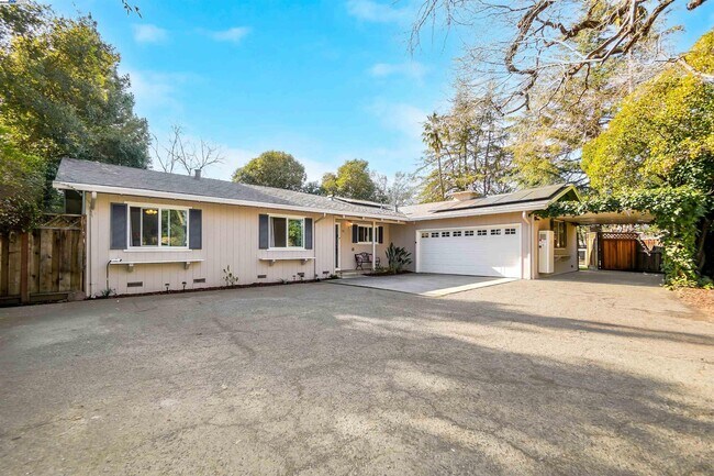 Building Photo - 55 Normandy Ln