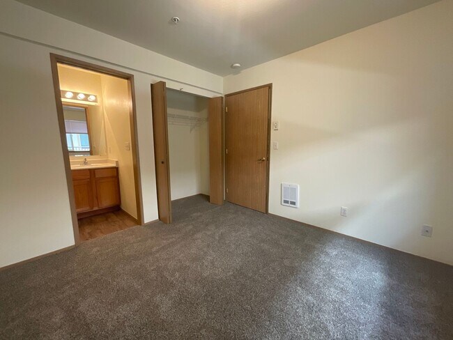 Foto del edificio - Your Home is Waiting!