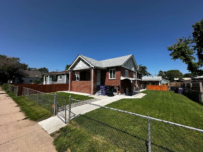 Building Photo - 4662 N Williams St