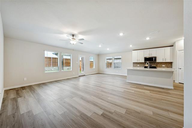 Foto del edificio - 2221 Horseshoe Ln