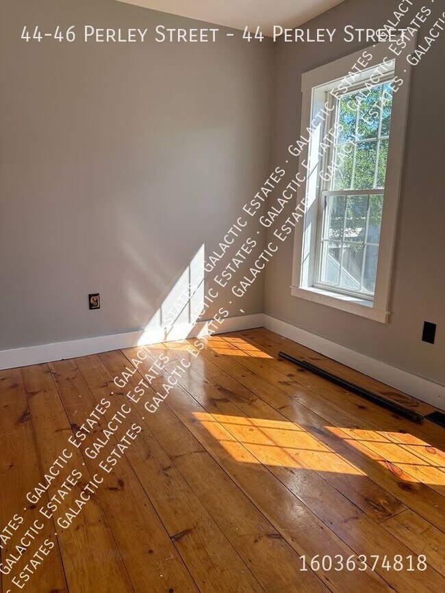 Foto del edificio - Spacious Renovated 3 Bedroom Duplex!