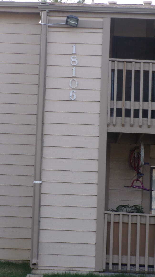 Foto del edificio - 18106 E Ohio Ave