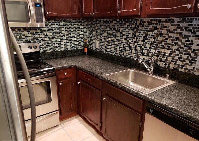 Foto del edificio - 13102 Wonderland Way
