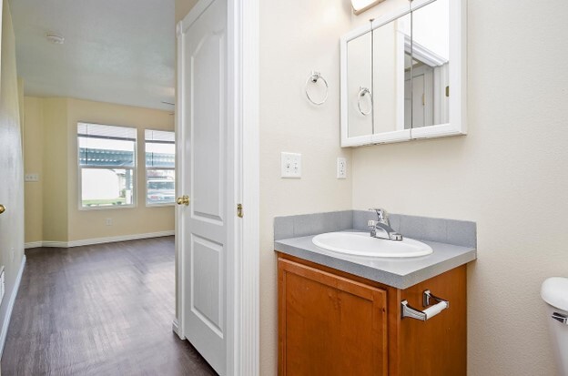 Foto del edificio - 1270 N Stephanie Ln