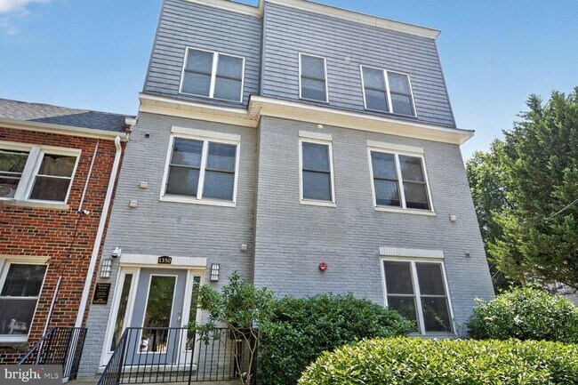 Foto del edificio - 1350 Nicholson St NW