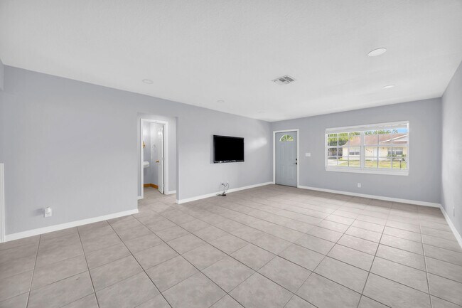 Foto del edificio - 3865 Vancott Cir