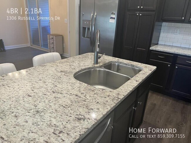 Building Photo - 1306 Russell Springs Dr