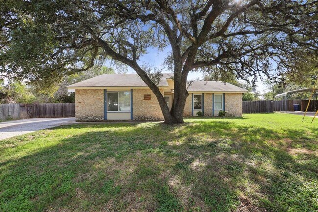 Building Photo - 600 Erin Cir