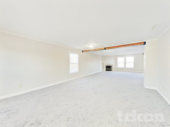 Building Photo - 2609 Woodfield Blvd