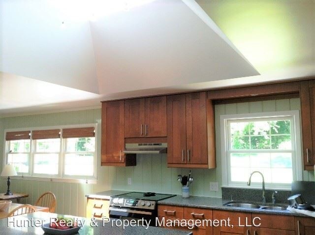 Building Photo - 3 br, 2 bath House - 2424 Greenwich Road