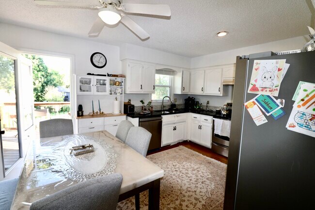 Foto del edificio - 13847 S Alden Ct