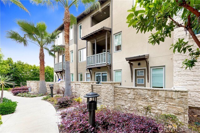 Foto del edificio - 983 Doheny Way