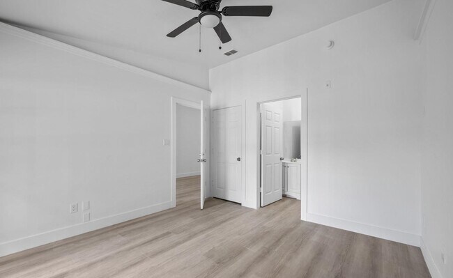 Foto del edificio - 2218 Magnolia Cir