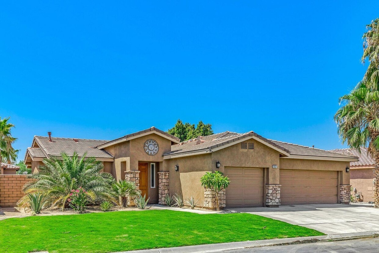 Foto principal - 83631 Himalaya Dr