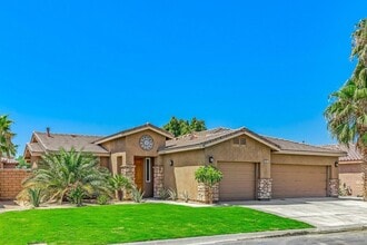 Building Photo - 83631 Himalaya Dr