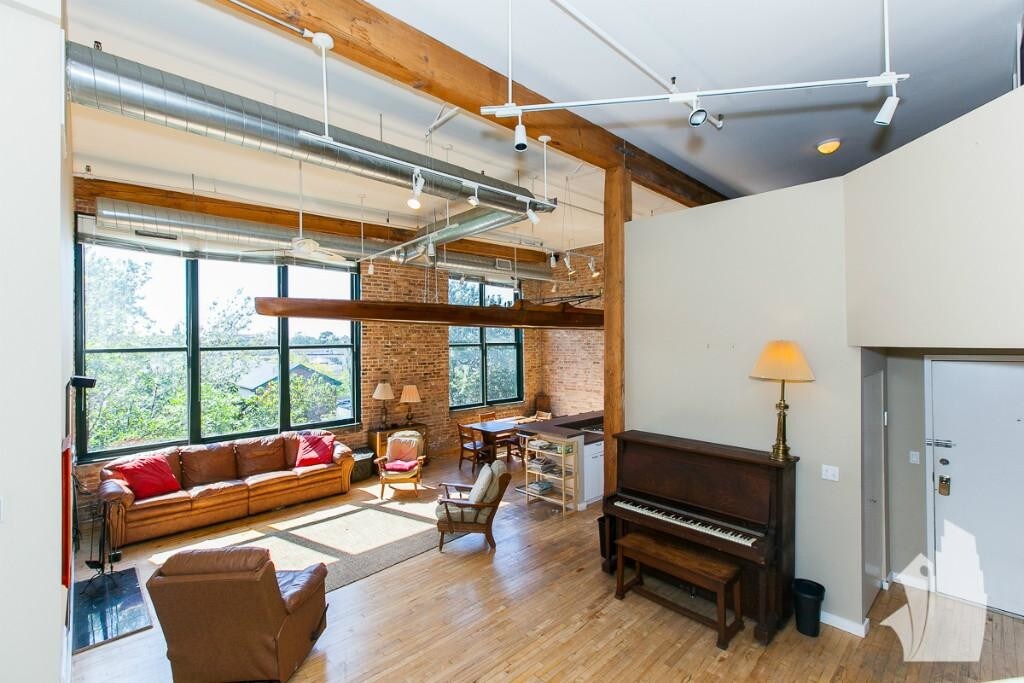Foto principal - 2650 W Belden Ave