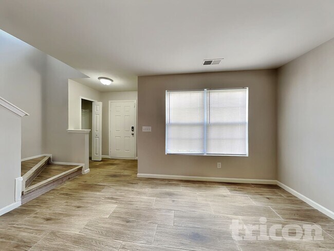 Building Photo - 8144 Rosberg Ln